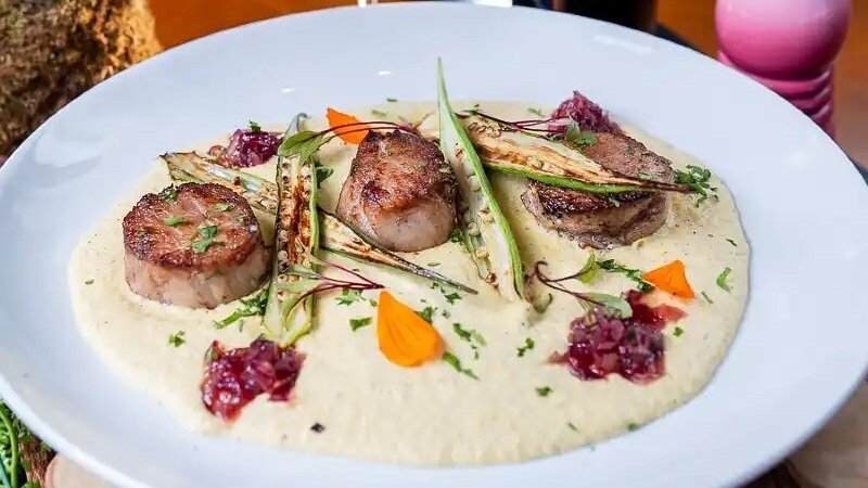 Lourdes Square Gastronomia
