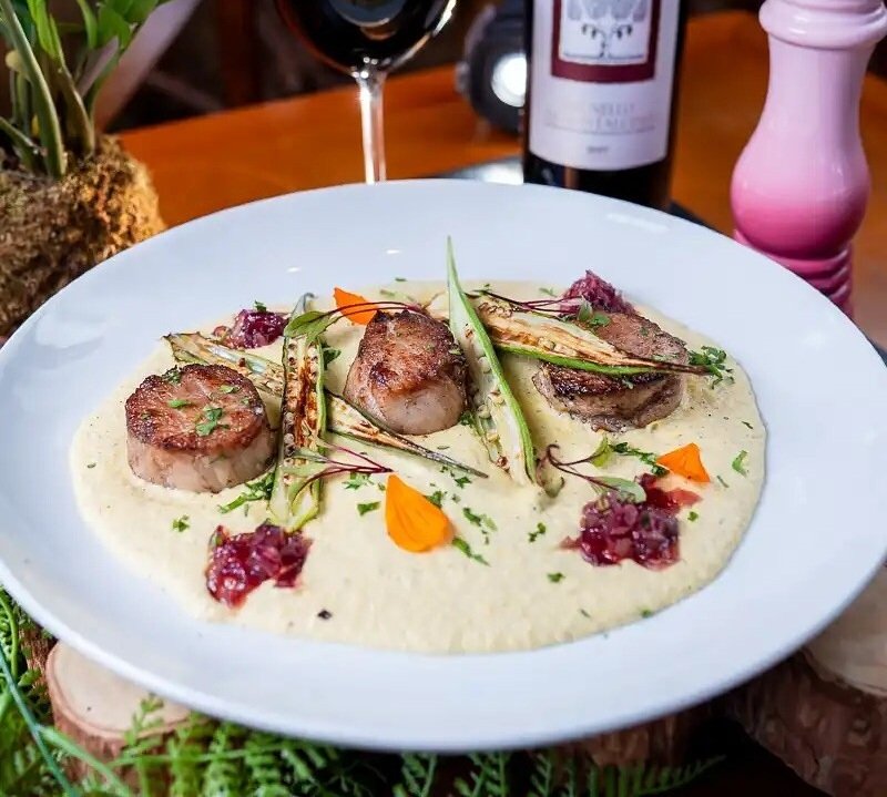 Lourdes Square Gastronomia